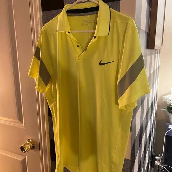 Highlighter Yellow Nike Golf Polo Large 